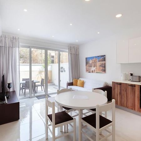 Comfy Apt With Terrace, 5 Mins To Sliema Ferries By 360 Estates Gzira Exteriér fotografie