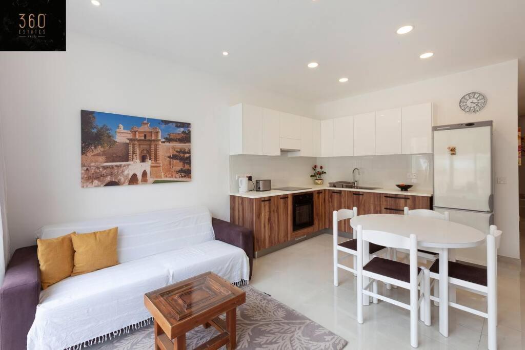 Comfy Apt With Terrace, 5 Mins To Sliema Ferries By 360 Estates Gzira Exteriér fotografie