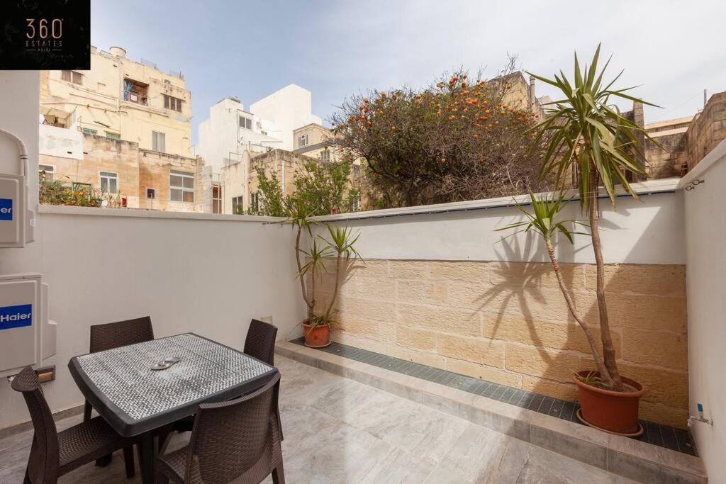 Comfy Apt With Terrace, 5 Mins To Sliema Ferries By 360 Estates Gzira Exteriér fotografie