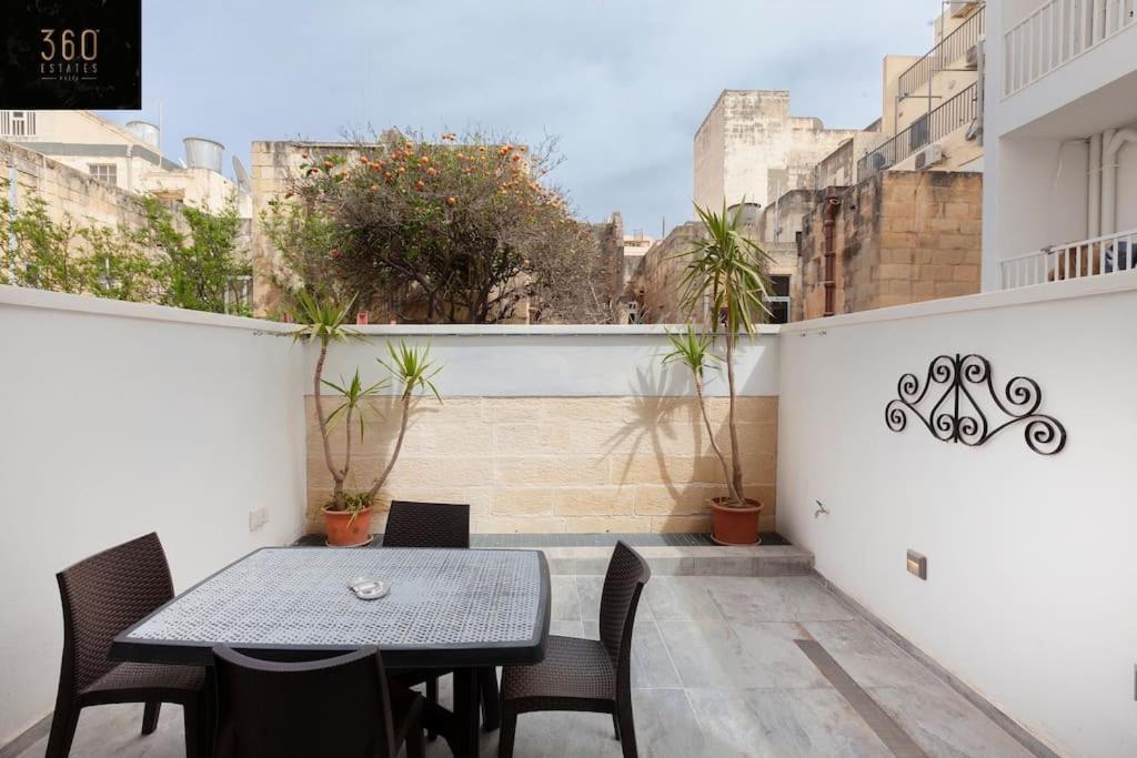 Comfy Apt With Terrace, 5 Mins To Sliema Ferries By 360 Estates Gzira Exteriér fotografie
